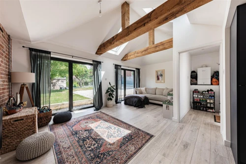 House - Semi-Detached Photo 2