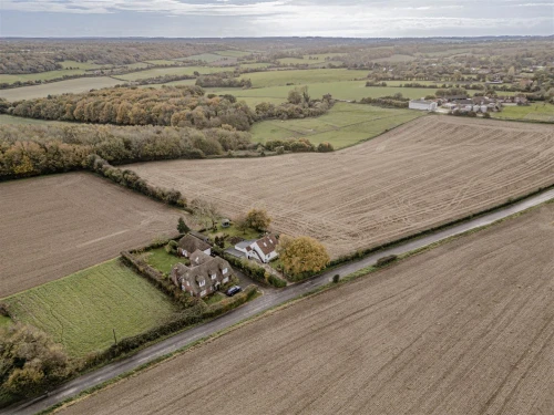 House - Detached Photo 3