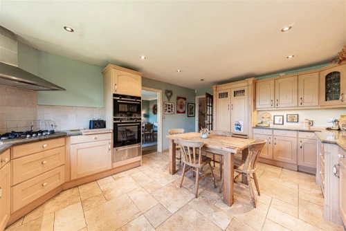House - Detached Main Photo