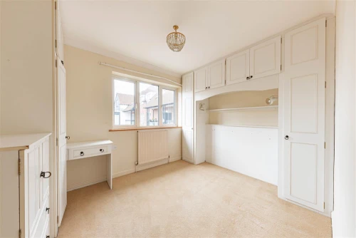 House - Semi-Detached Main Photo