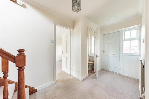 House - Detached Photo 2