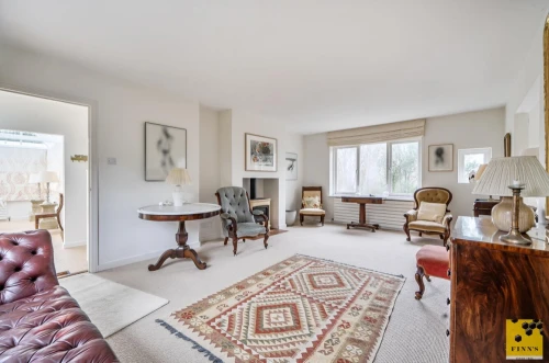 House - Detached Photo 2