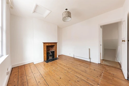 House - End Terrace Main Photo