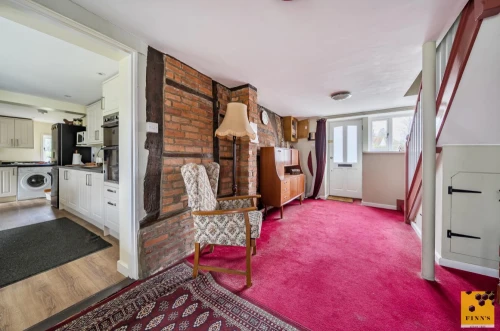 House - Detached Photo 4
