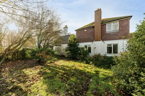 Bungalow - Semi Detached Main Photo