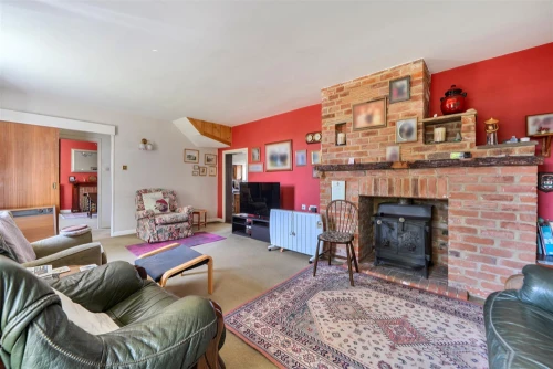 House - Detached Photo 3