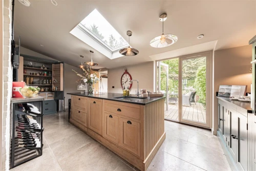 House - Semi-Detached Main Photo