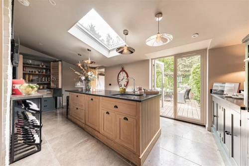 House - Semi-Detached Main Photo