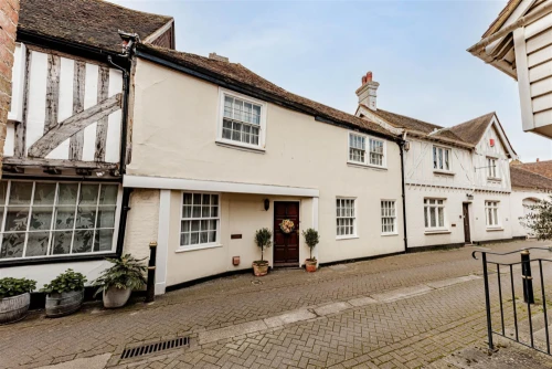 House - Terraced Main Photo