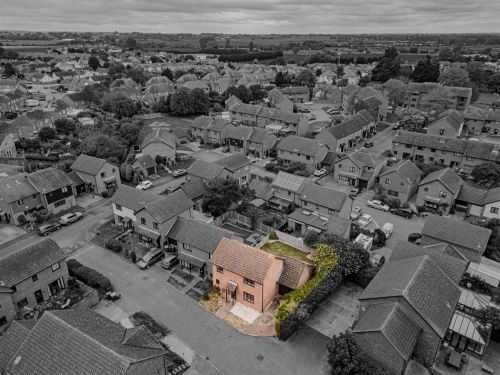 House - Semi-Detached Main Photo